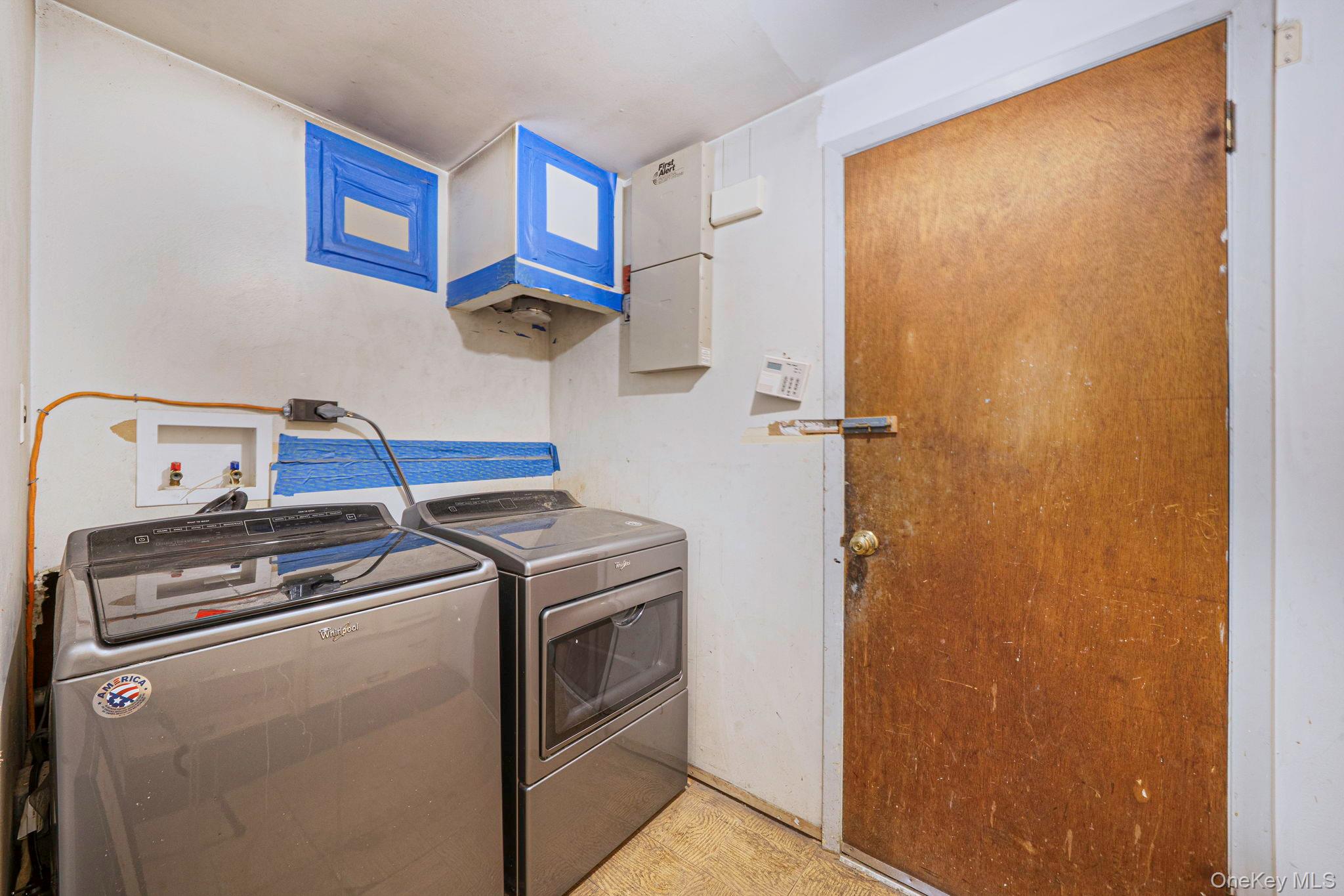 22 Meyer Lane, Medford, NY 11763