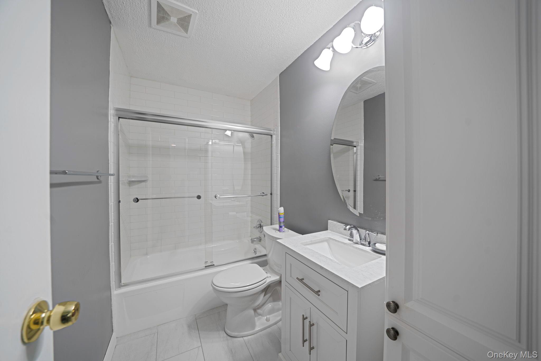 8 Juniper Court # 8, Selden, NY 11784