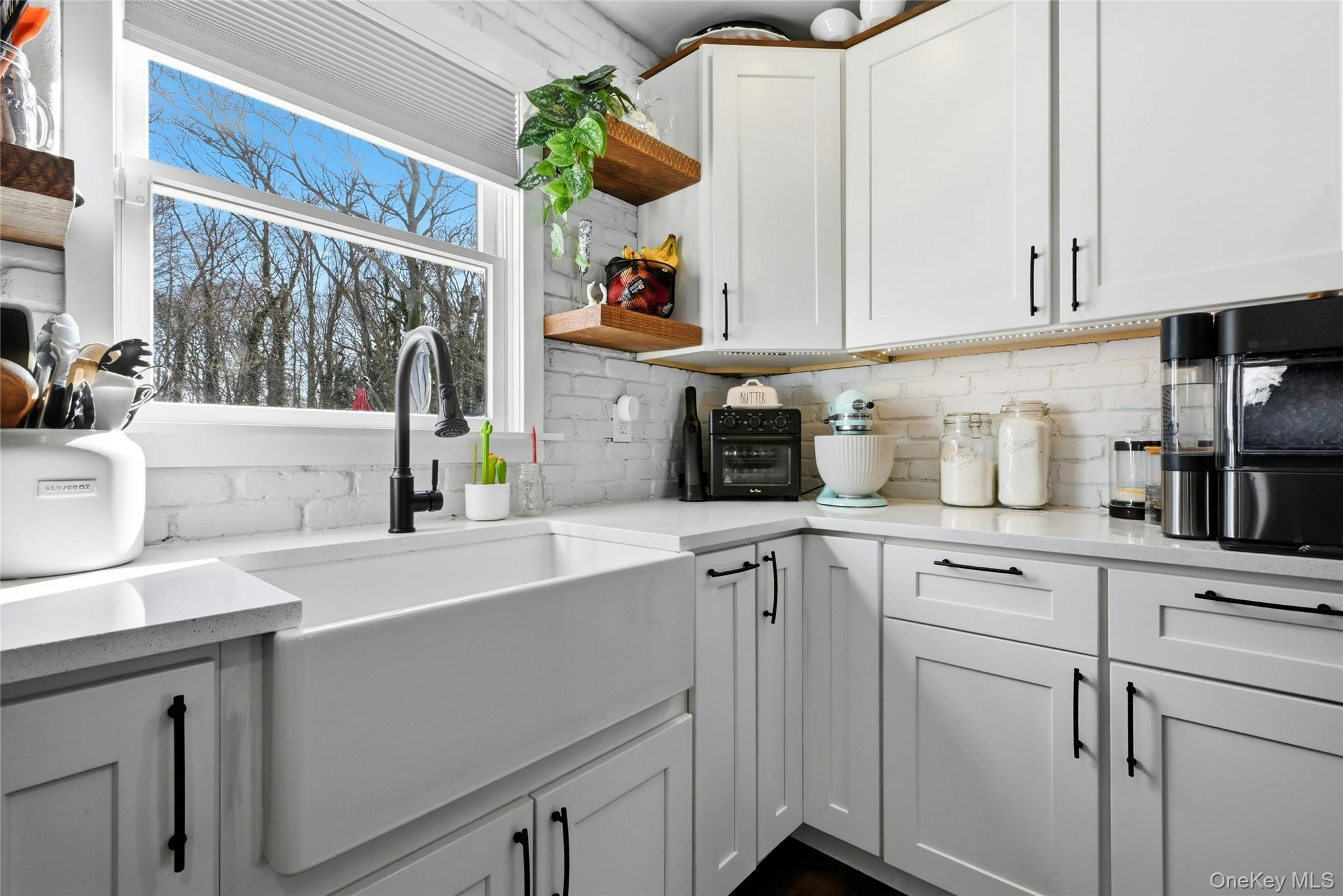 418 Old Farmingdale Road, West Babylon, NY 11704