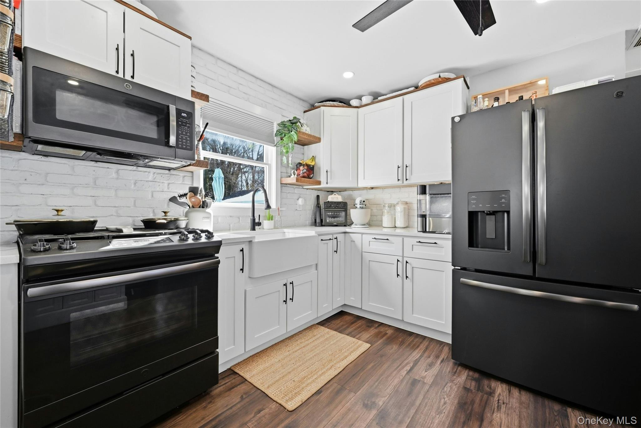 418 Old Farmingdale Road, West Babylon, NY 11704