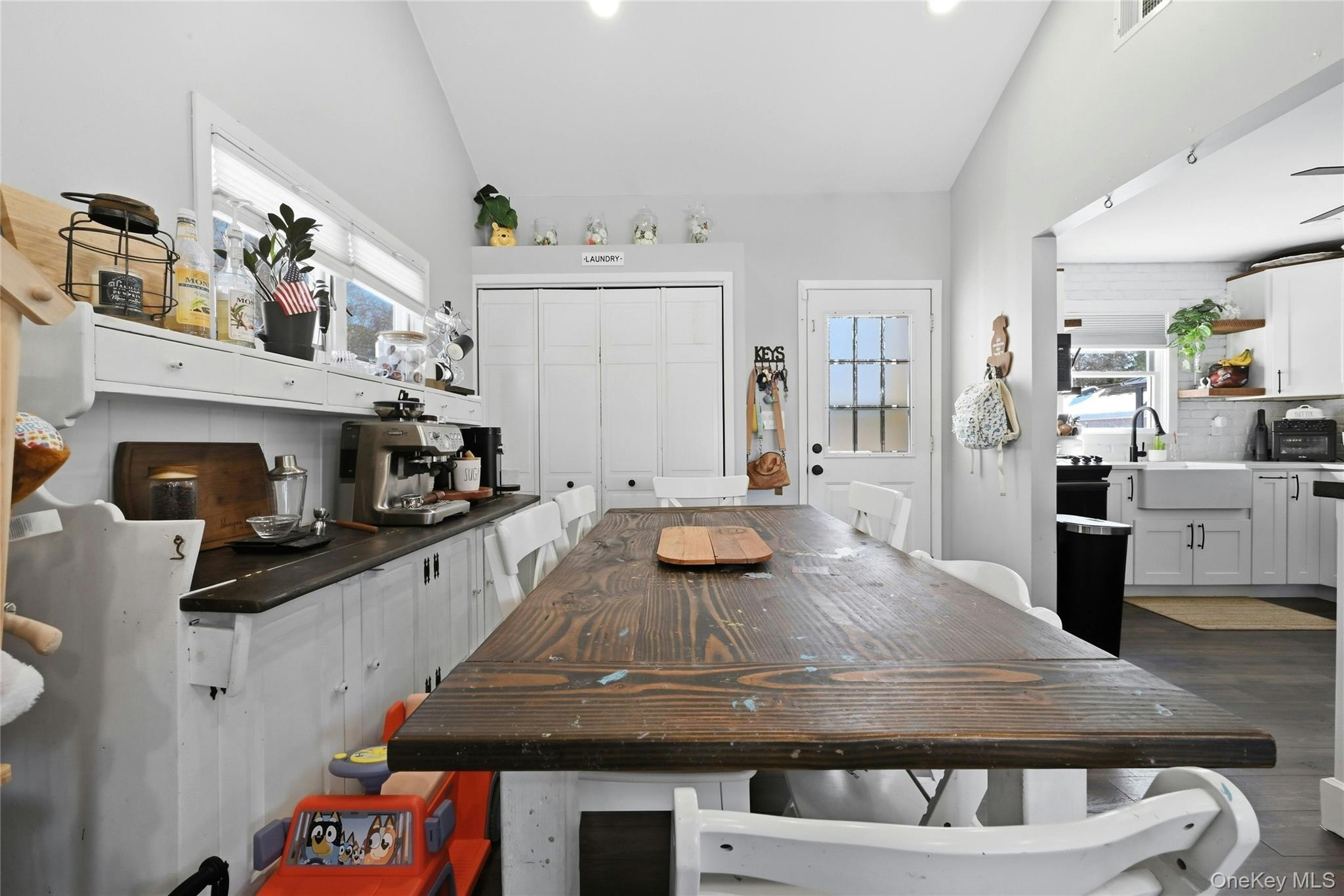 418 Old Farmingdale Road, West Babylon, NY 11704