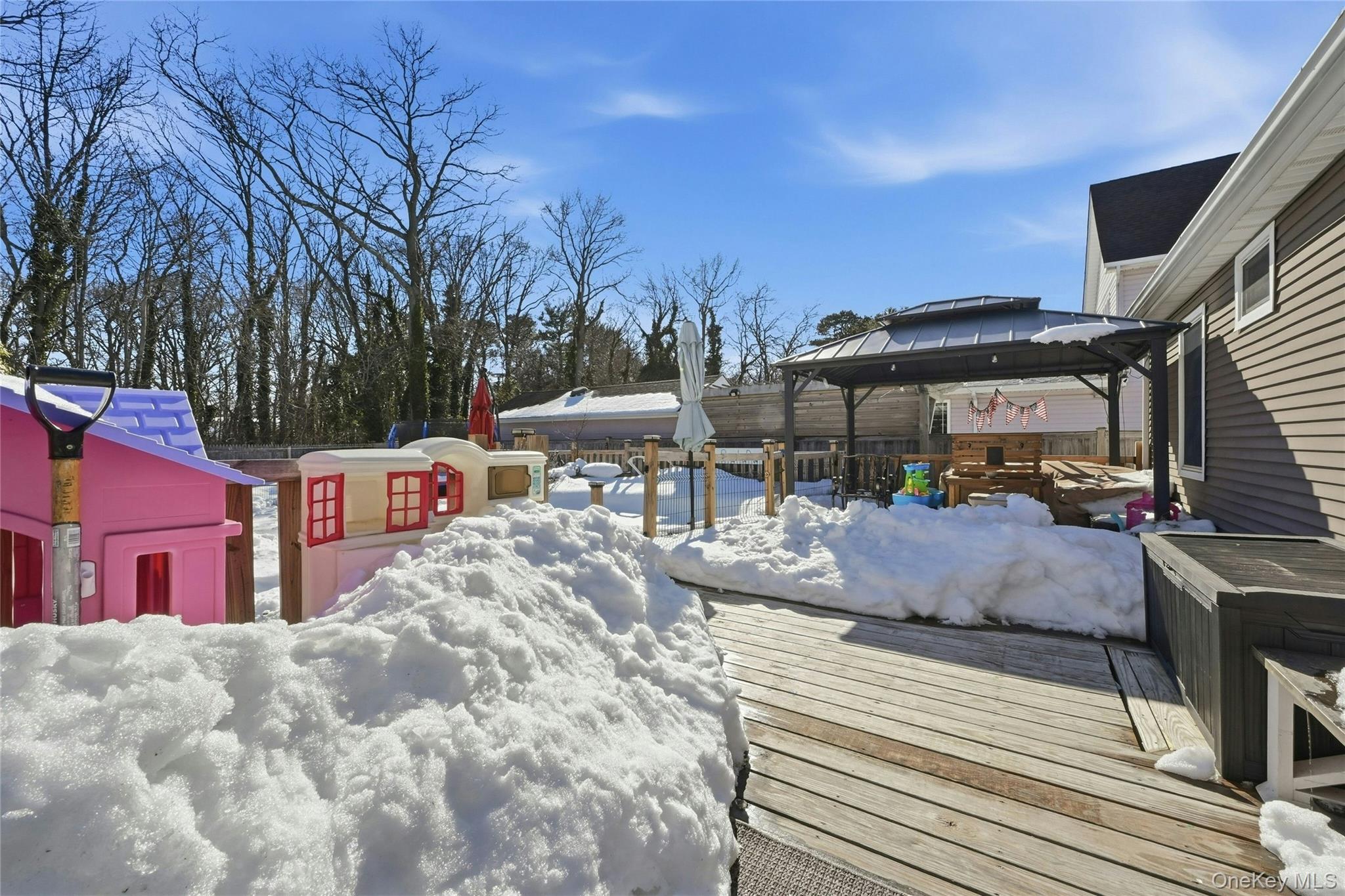 418 Old Farmingdale Road, West Babylon, NY 11704