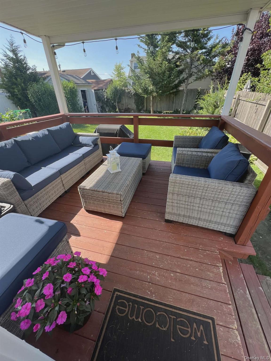 46 W Clearwater Road, Lindenhurst, NY 11757