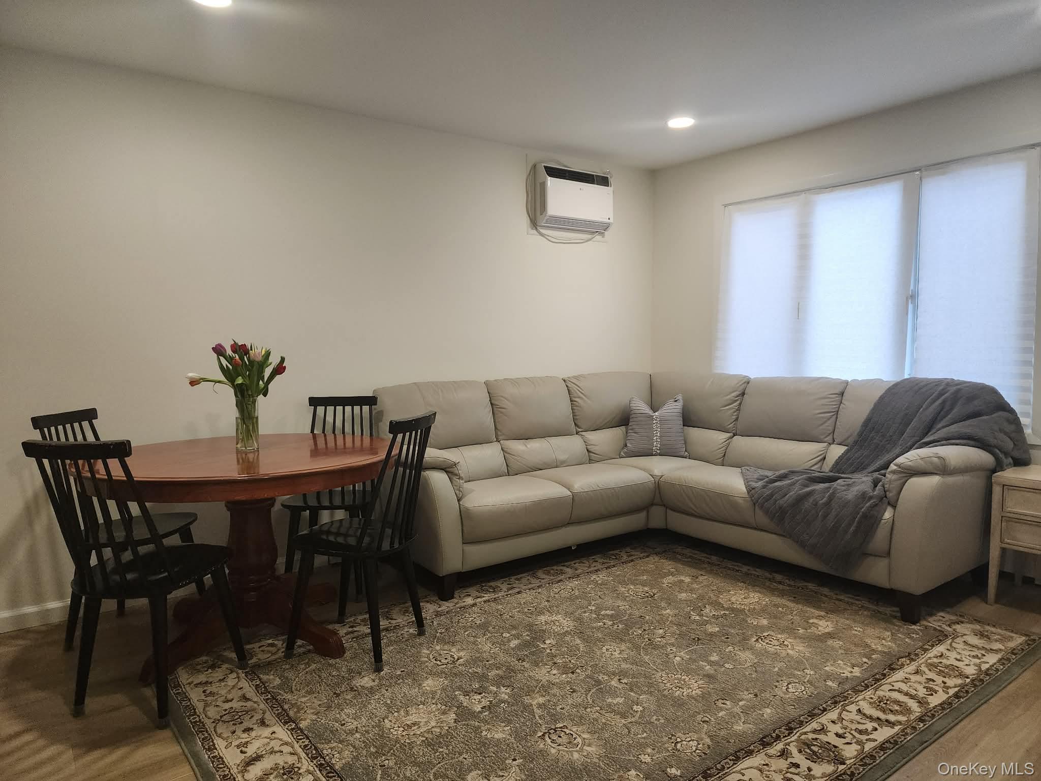 46 W Clearwater Road, Lindenhurst, NY 11757