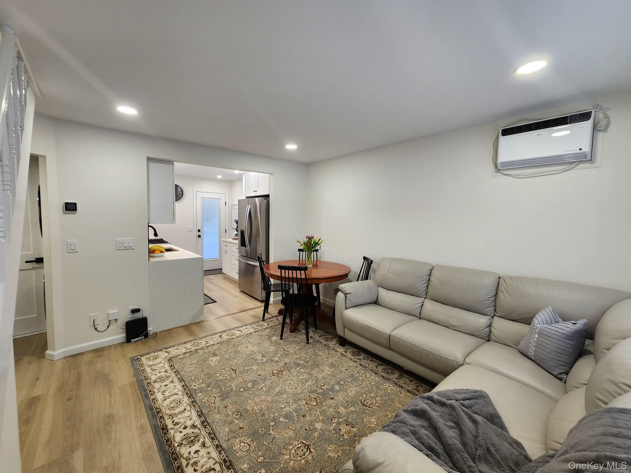 46 W Clearwater Road, Lindenhurst, NY 11757