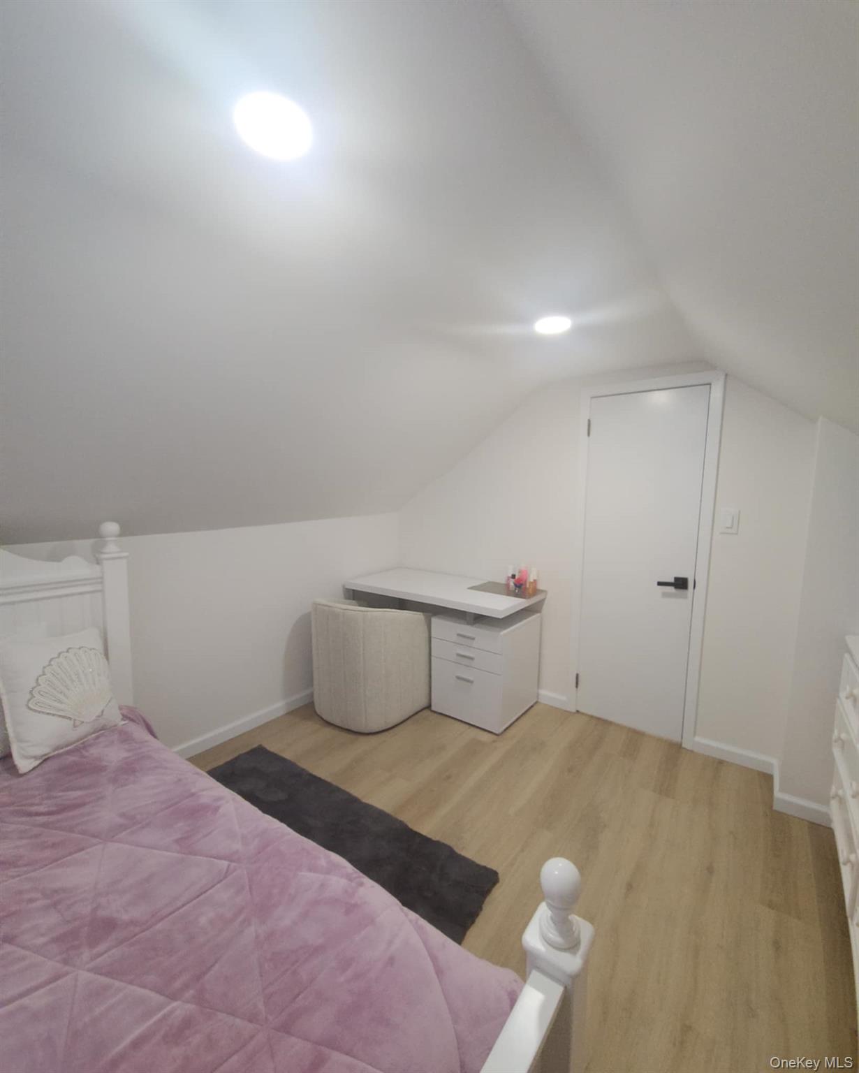 46 W Clearwater Road, Lindenhurst, NY 11757