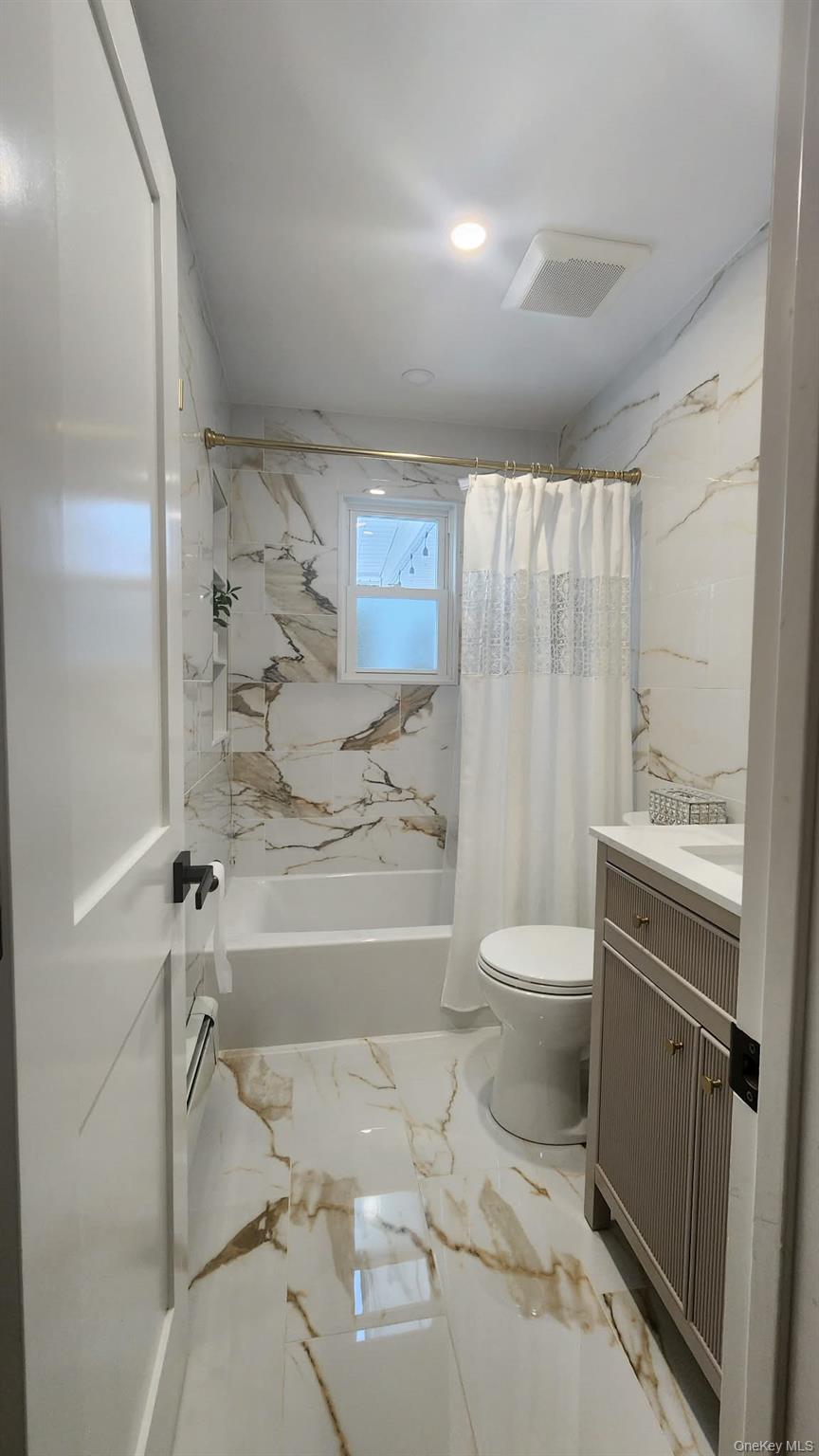 46 W Clearwater Road, Lindenhurst, NY 11757