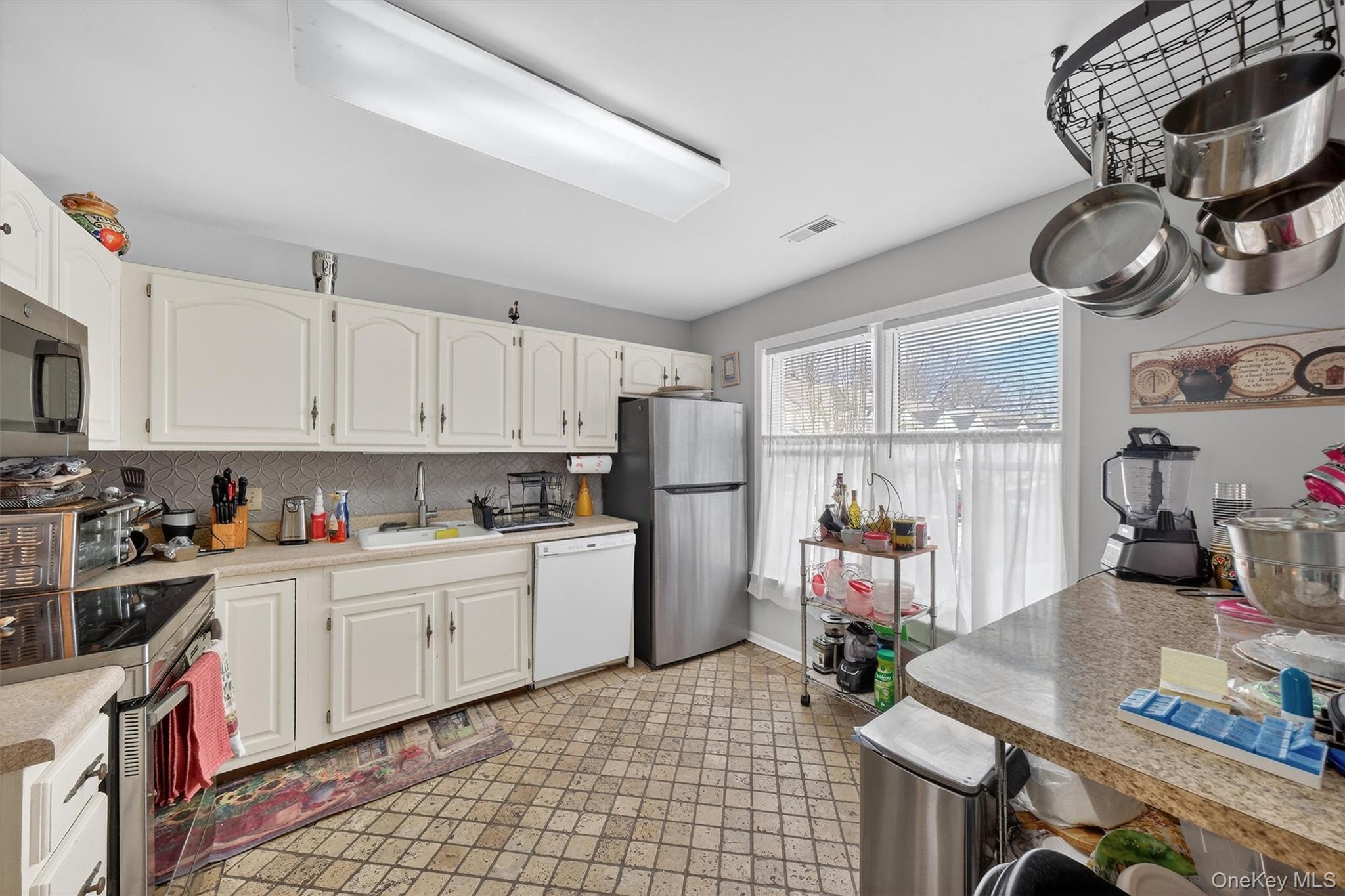 325 Cornwall Meadows Lane, Patterson, NY 12563