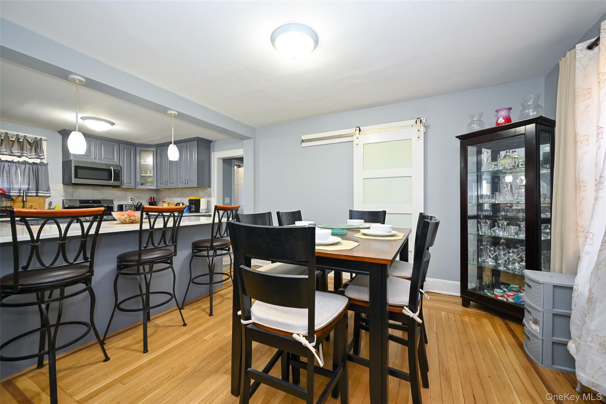 21 Dikeman Street, Hempstead, NY 11550