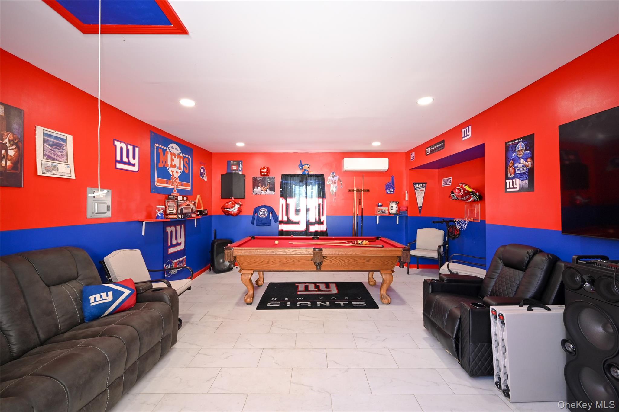 21 Dikeman Street, Hempstead, NY 11550