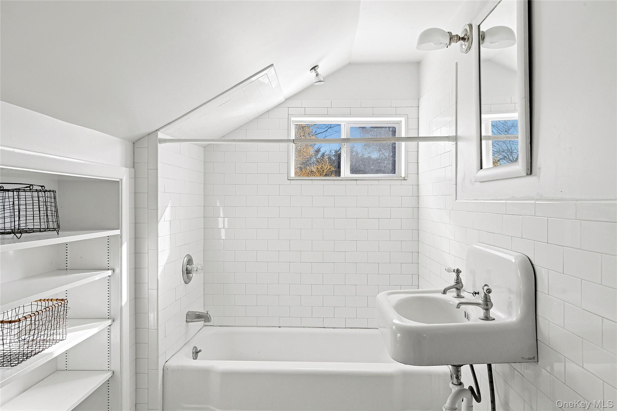 210 5th Street, Greenport, NY 11944