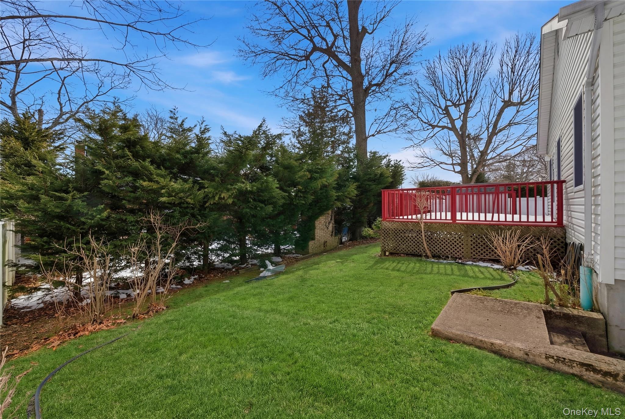 43 Ridgeway Boulevard, Bay Shore, NY 11706