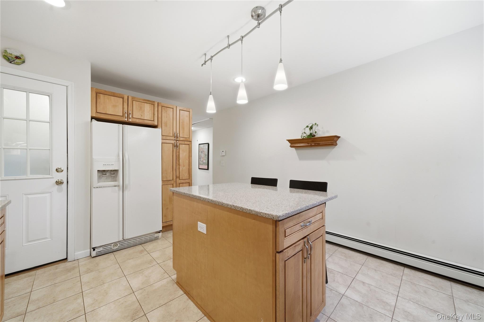 43 Ridgeway Boulevard, Bay Shore, NY 11706