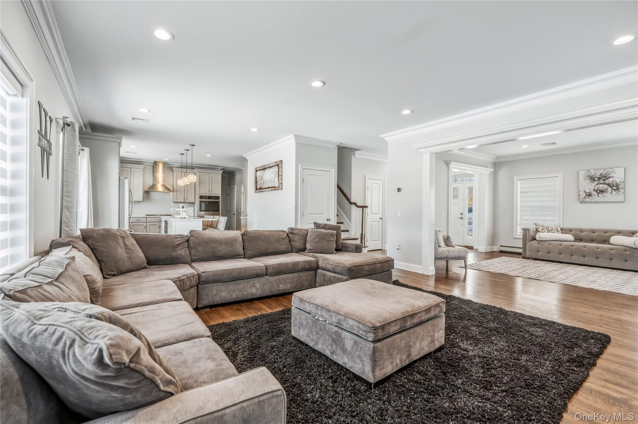 3 Manor Court, Mount Sinai, NY 11766