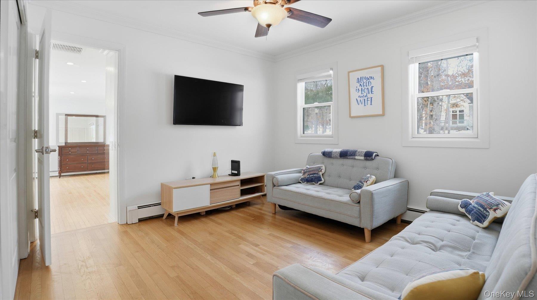 3 Robins Nest Lane, Hampton Bays, NY 11946