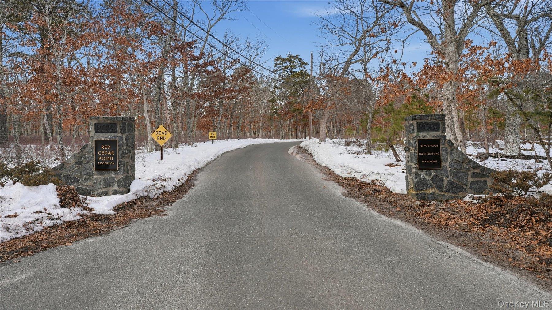 3 Robins Nest Lane, Hampton Bays, NY 11946