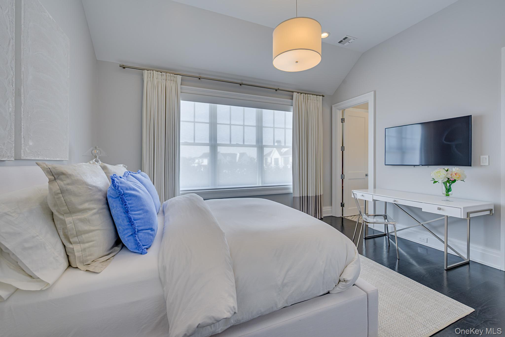 74 Rosko Lane, Southampton, NY 11968