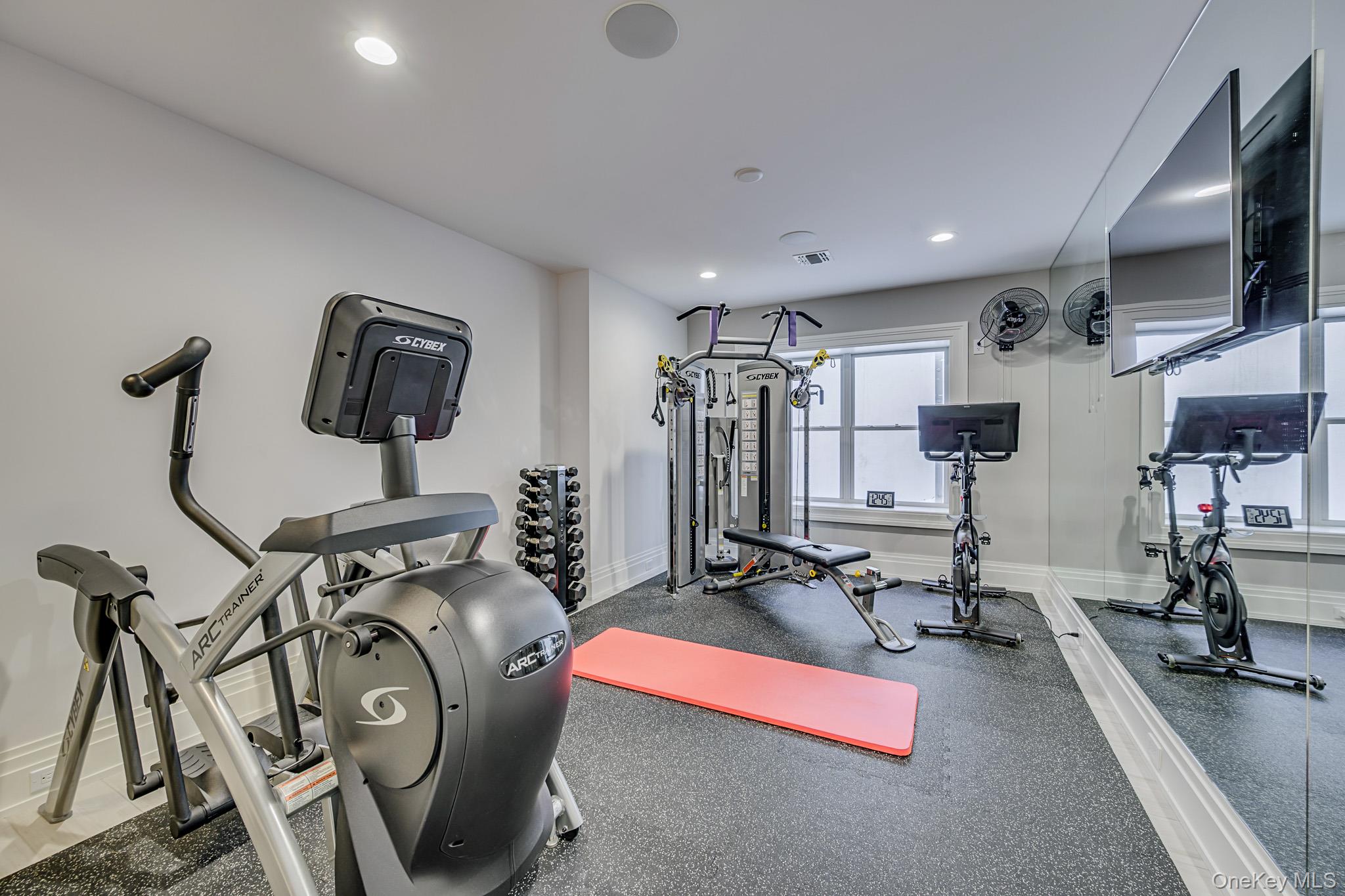 74 Rosko Lane, Southampton, NY 11968