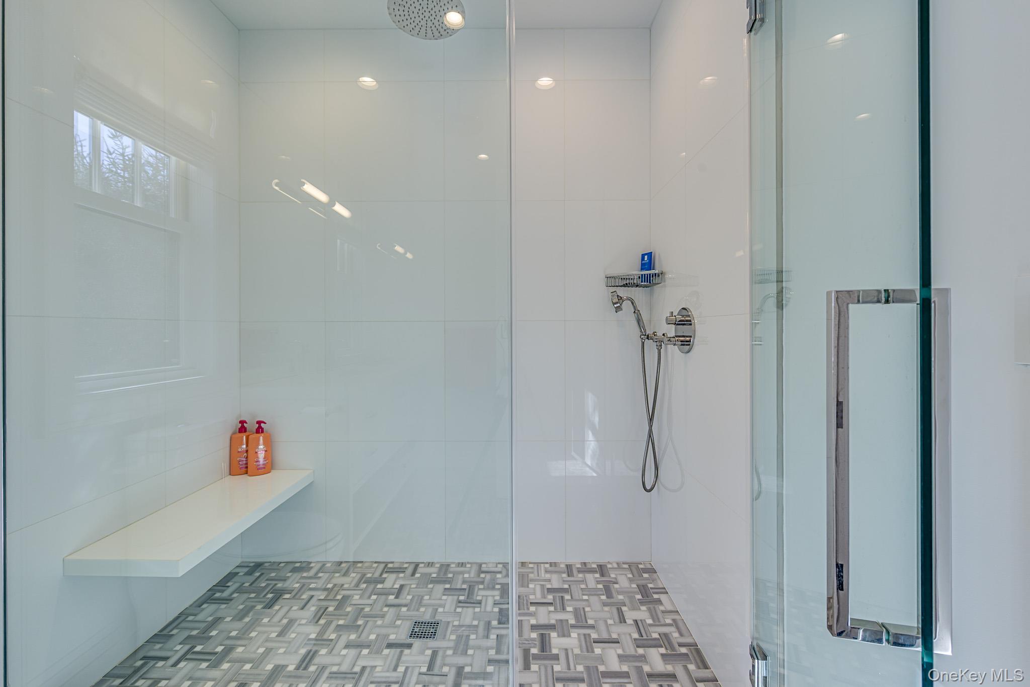 74 Rosko Lane, Southampton, NY 11968