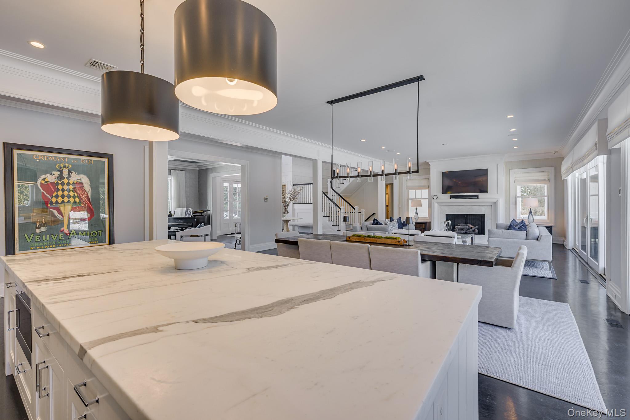 74 Rosko Lane, Southampton, NY 11968