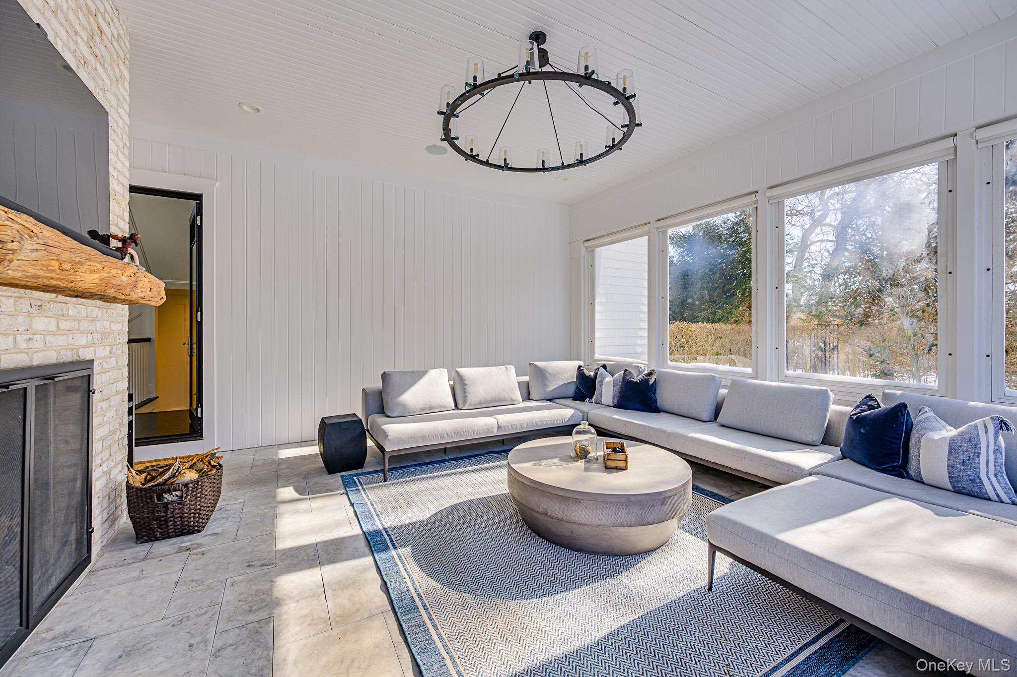 74 Rosko Lane, Southampton, NY 11968