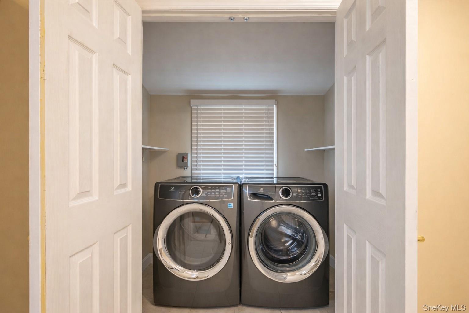 38 Arista Drive, Dix Hills, NY 11746