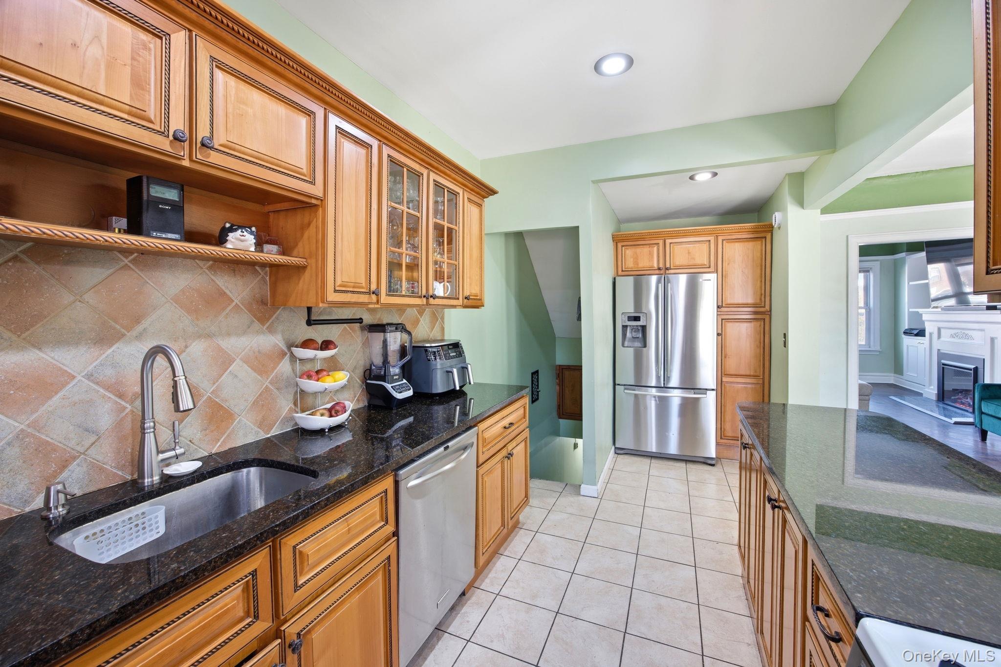 14740 33rd Avenue, Flushing, NY 11354