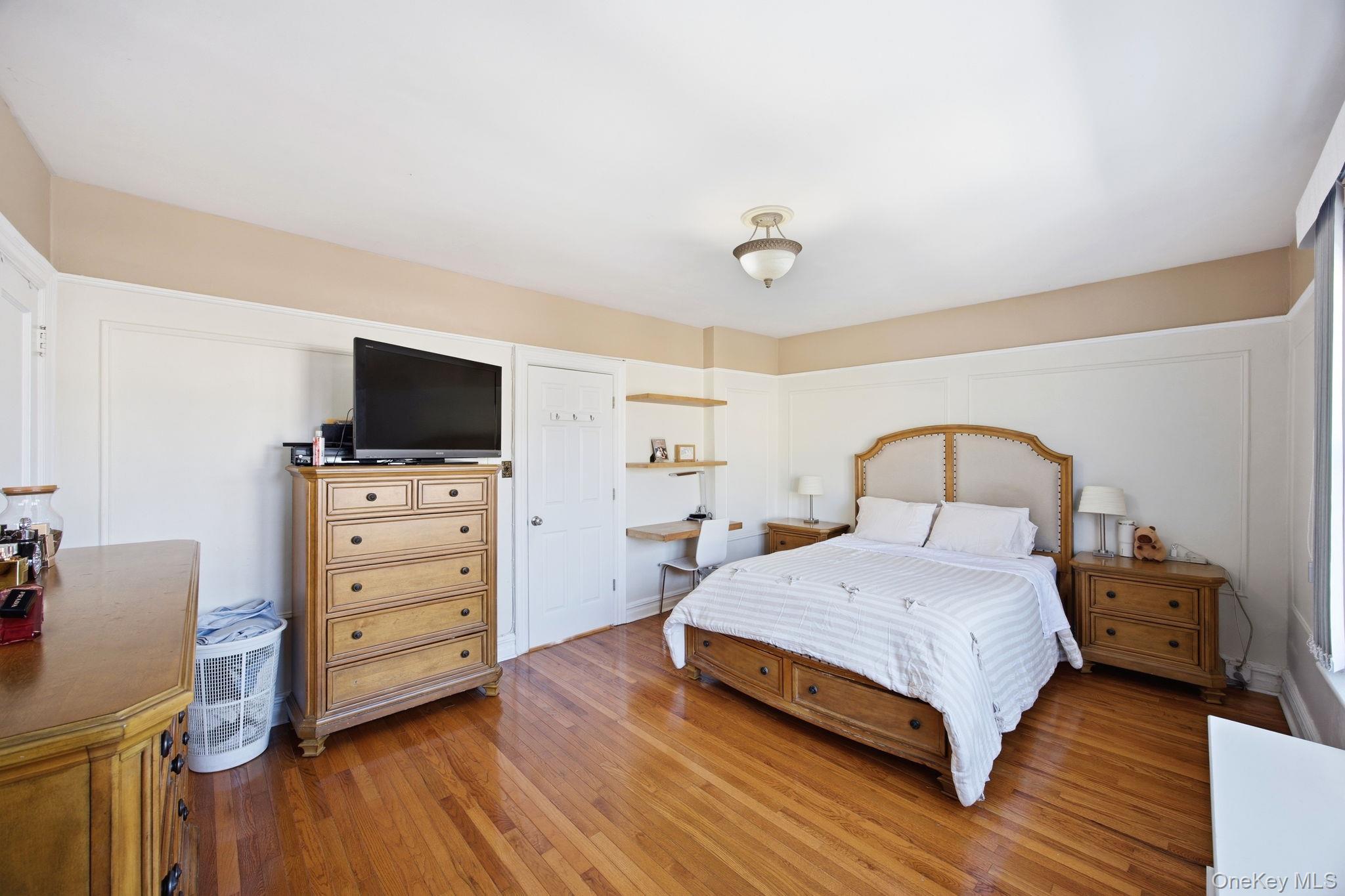 14740 33rd Avenue, Flushing, NY 11354