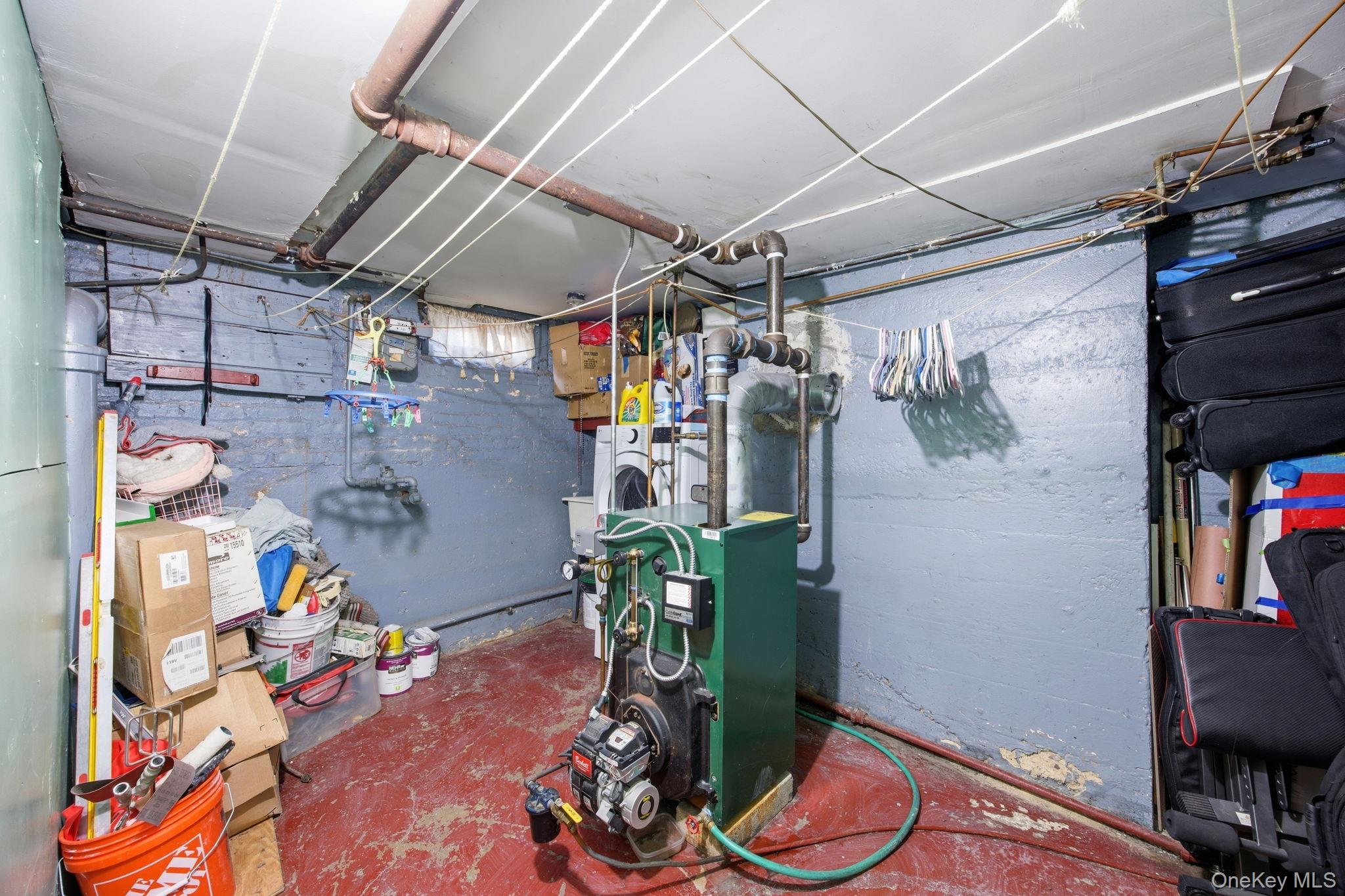 14740 33rd Avenue, Flushing, NY 11354