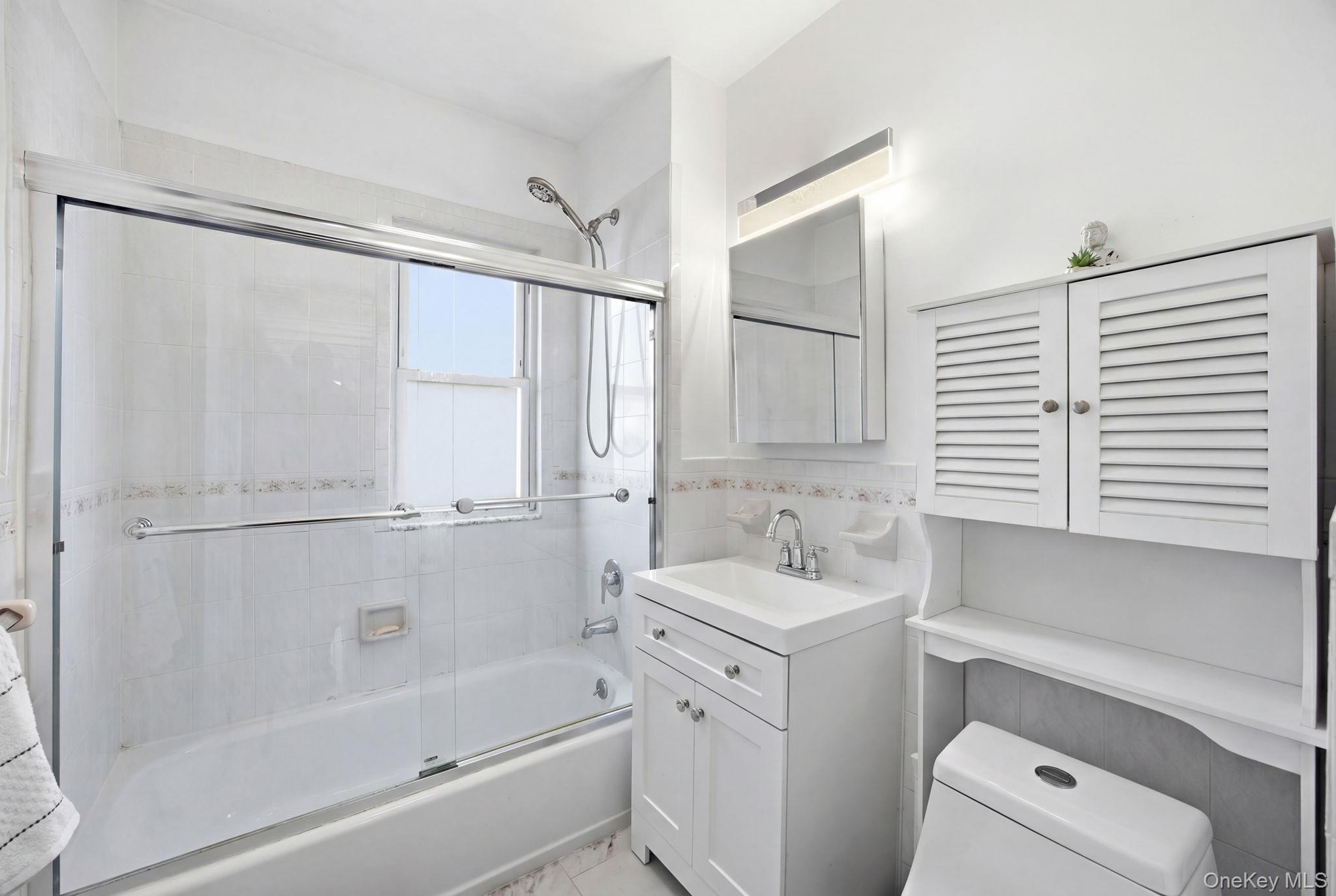 14740 33rd Avenue, Flushing, NY 11354