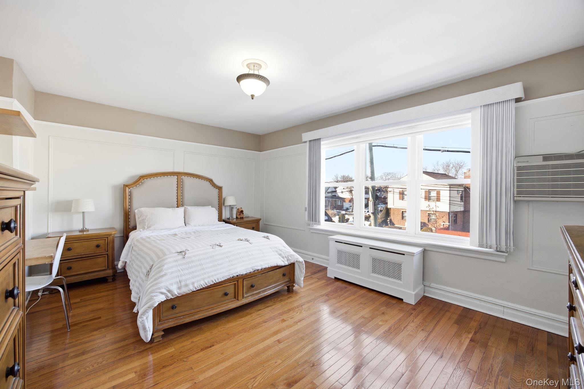 14740 33rd Avenue, Flushing, NY 11354