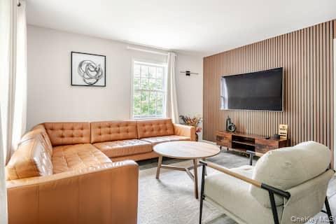 1241 Ridgebury Road, New Hampton, NY 10958