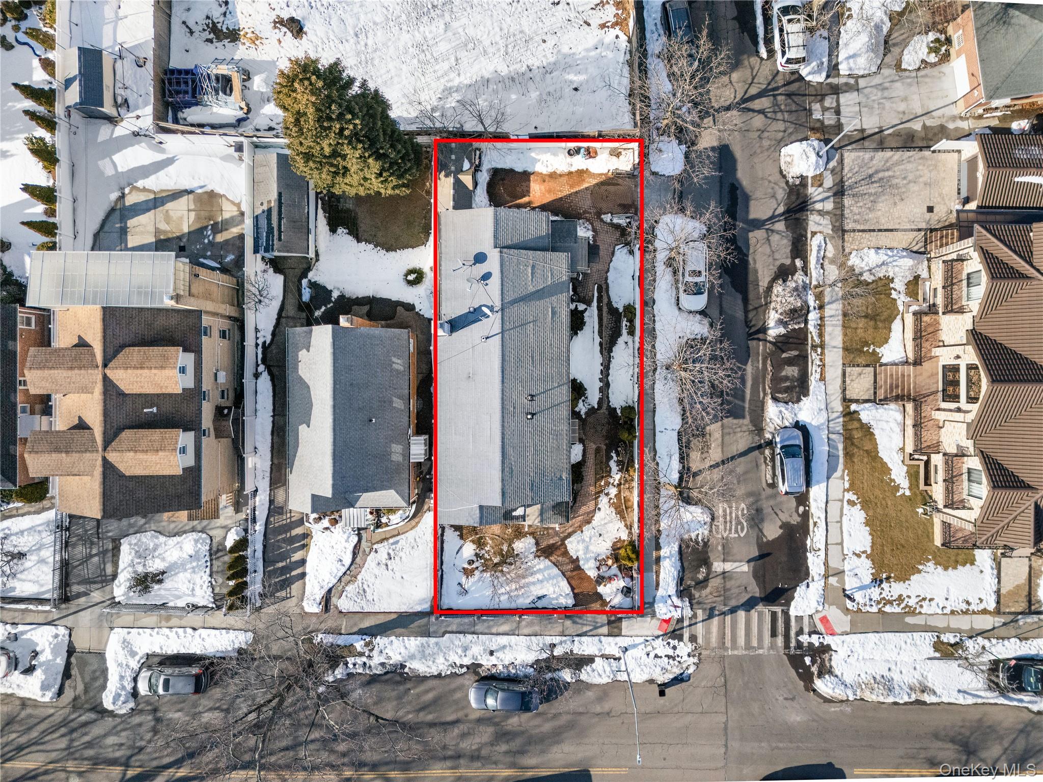 24571 61st Avenue, Little Neck, NY 11362