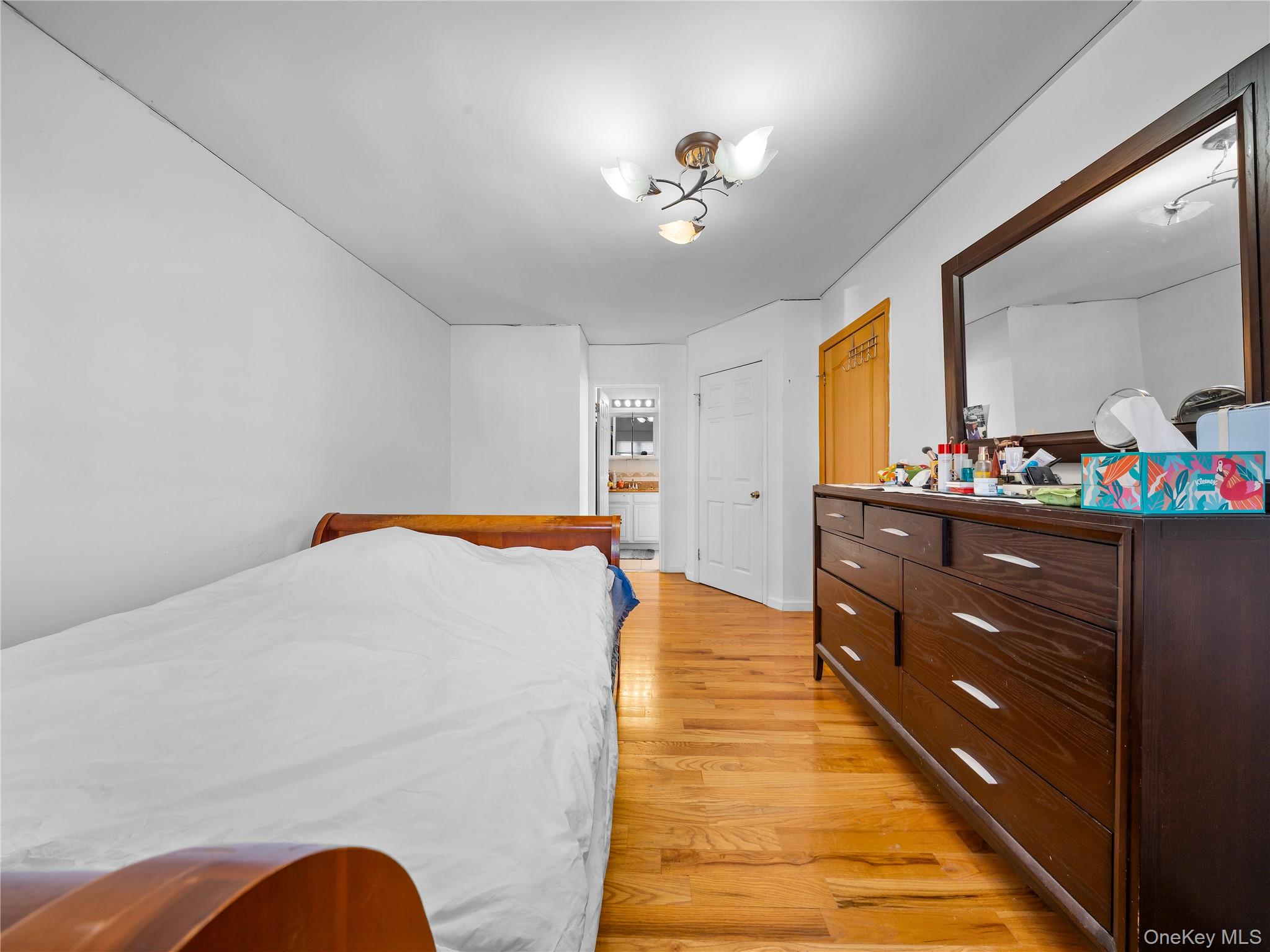 24571 61st Avenue, Little Neck, NY 11362