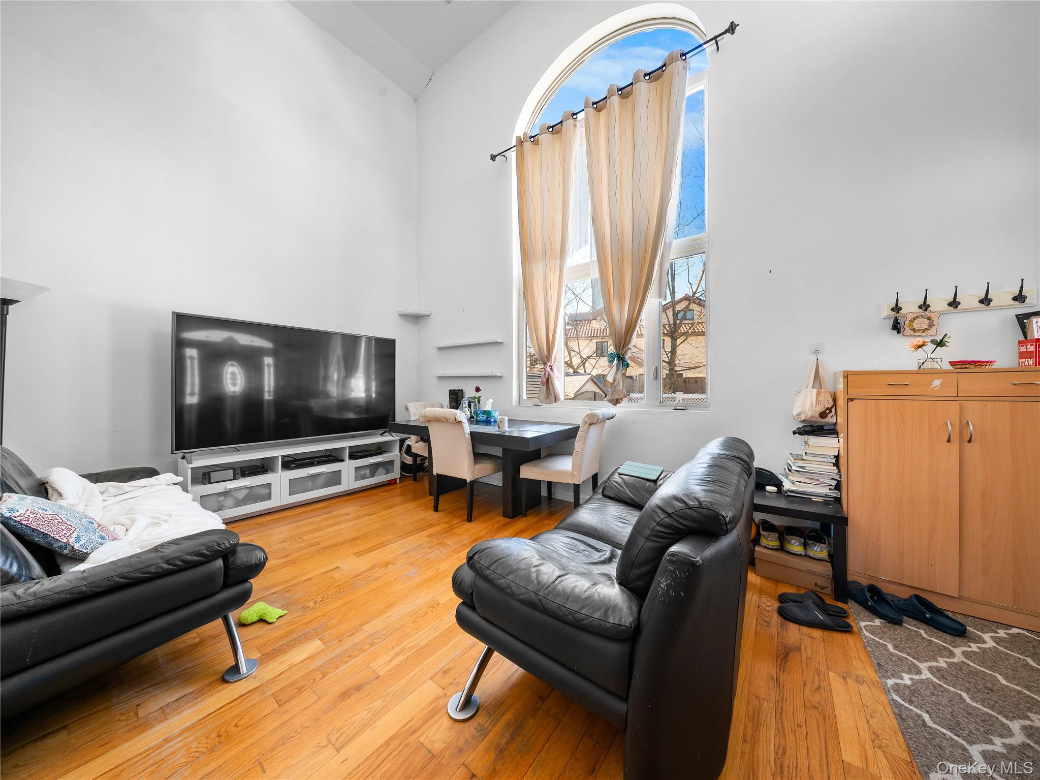 24571 61st Avenue, Little Neck, NY 11362