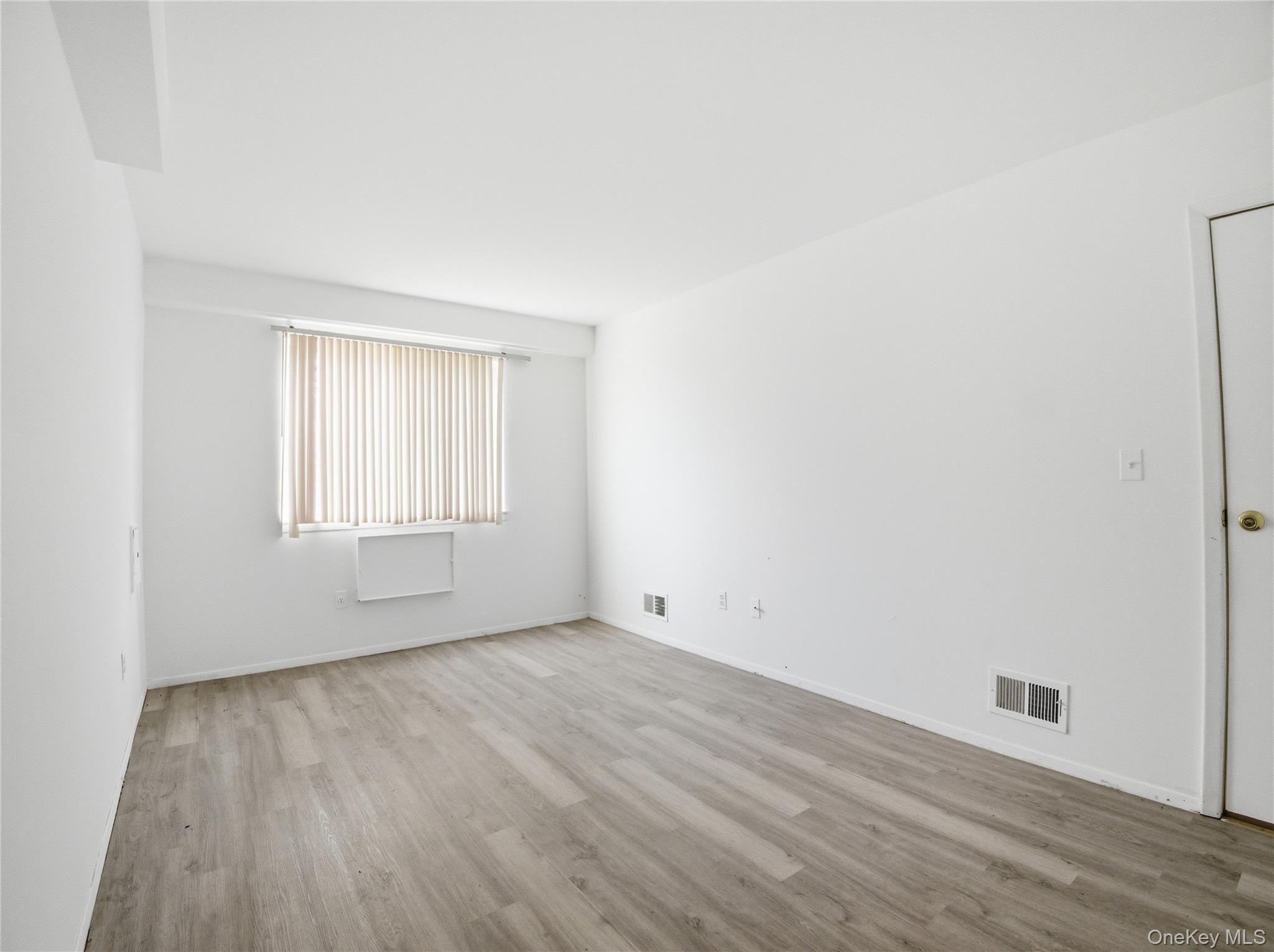 15 Davidson Court, Staten Island, NY 10303