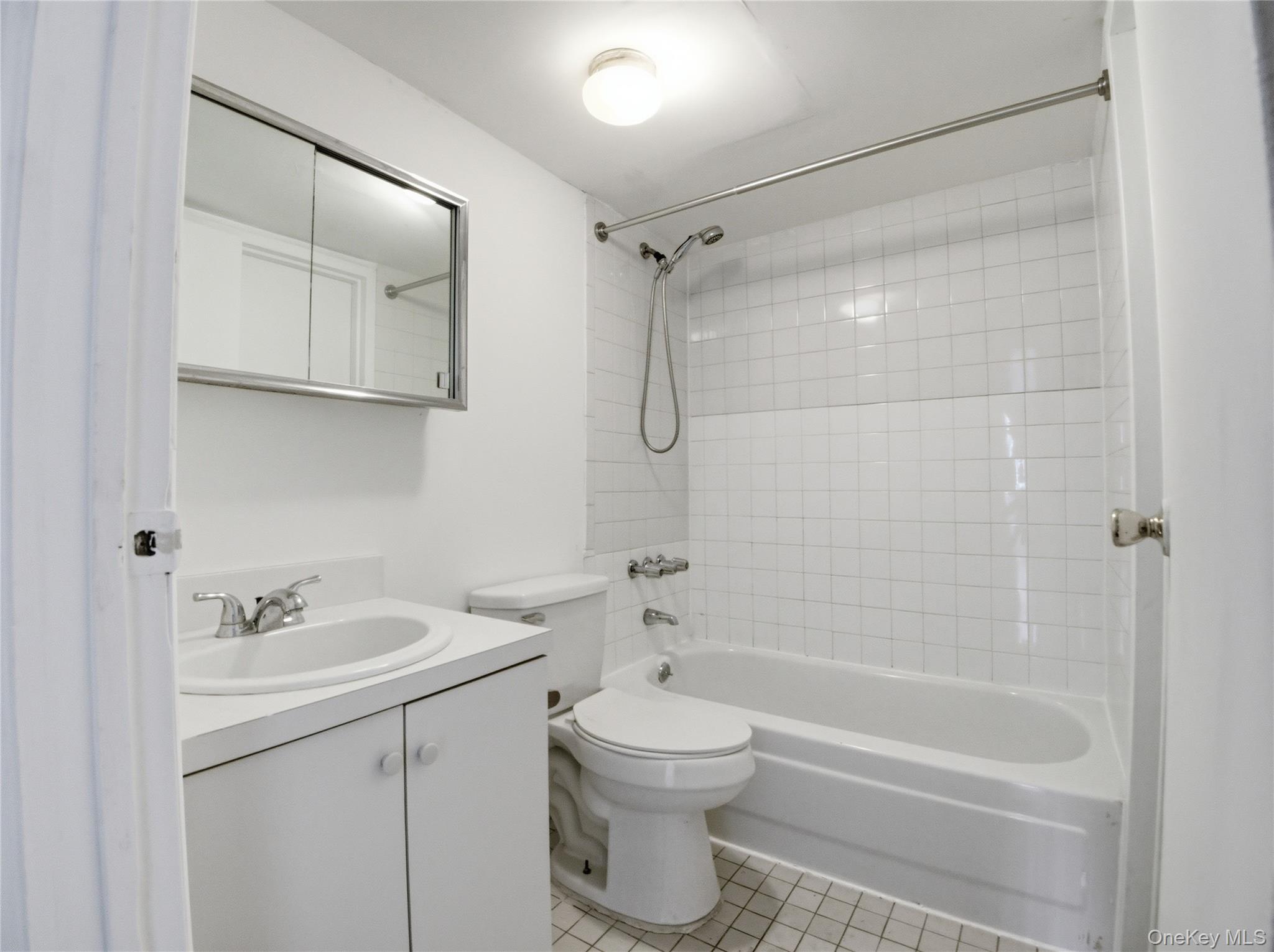 15 Davidson Court, Staten Island, NY 10303