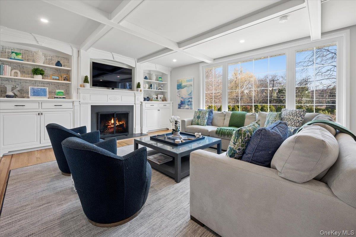 31 Priory Lane, Pelham, NY 10803