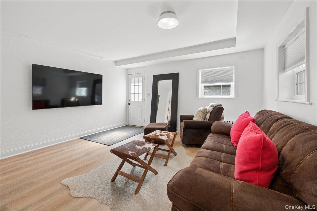 31 Priory Lane, Pelham, NY 10803