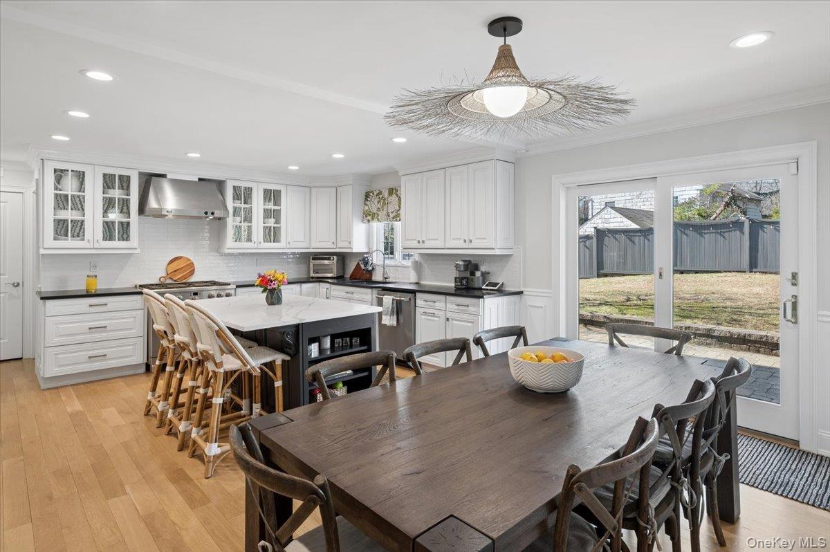 31 Priory Lane, Pelham, NY 10803