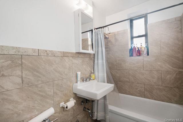 33-44 Junction Blvd # 5V, Jackson Heights, NY 11372