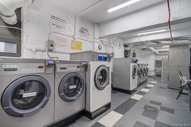 33-44 Junction Blvd # 5V, Jackson Heights, NY 11372