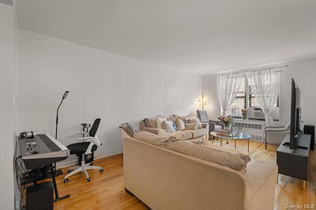 33-44 Junction Blvd # 5V, Jackson Heights, NY 11372