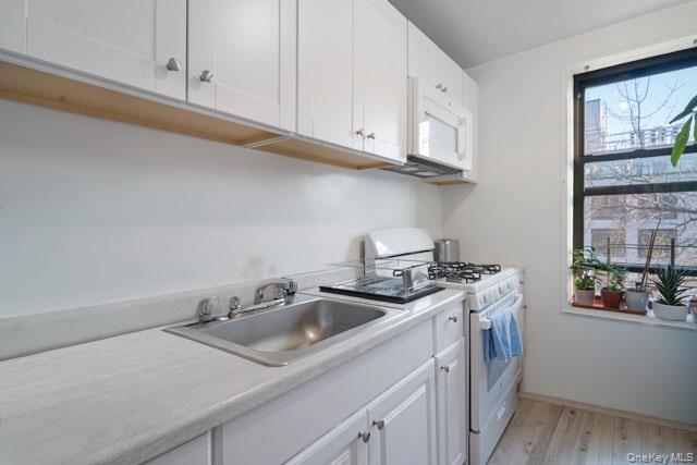 33-44 Junction Blvd # 5V, Jackson Heights, NY 11372