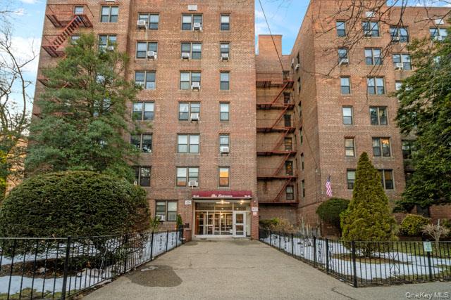33-44 Junction Blvd # 5V, Jackson Heights, NY 11372