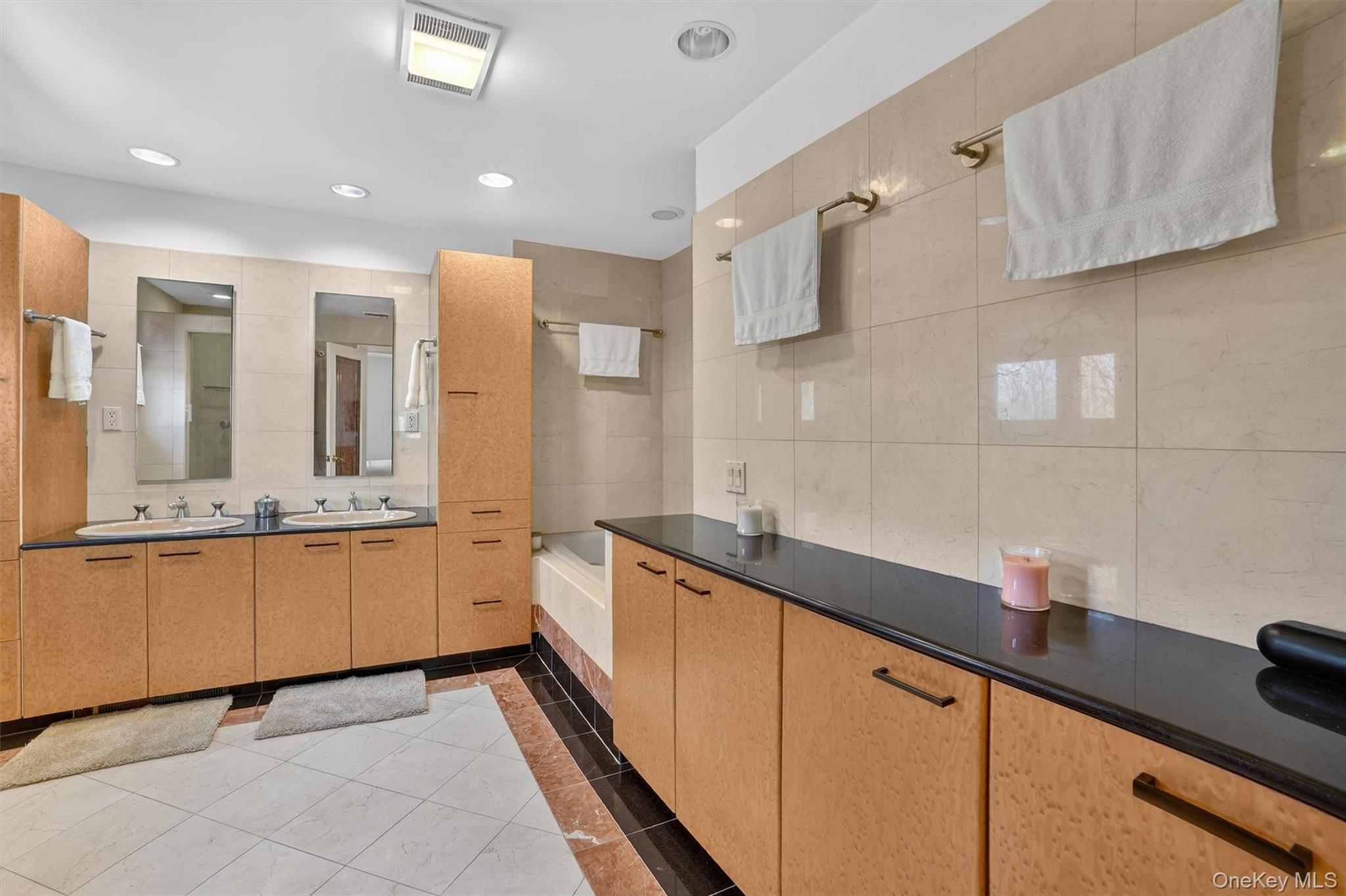 7 Fairgreen Court, Cortlandt Manor, NY 10567