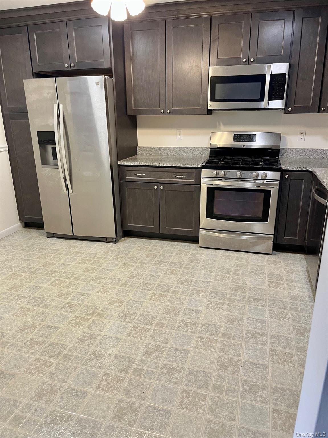 1102 Scenic Lane, Poughkeepsie, NY 12603