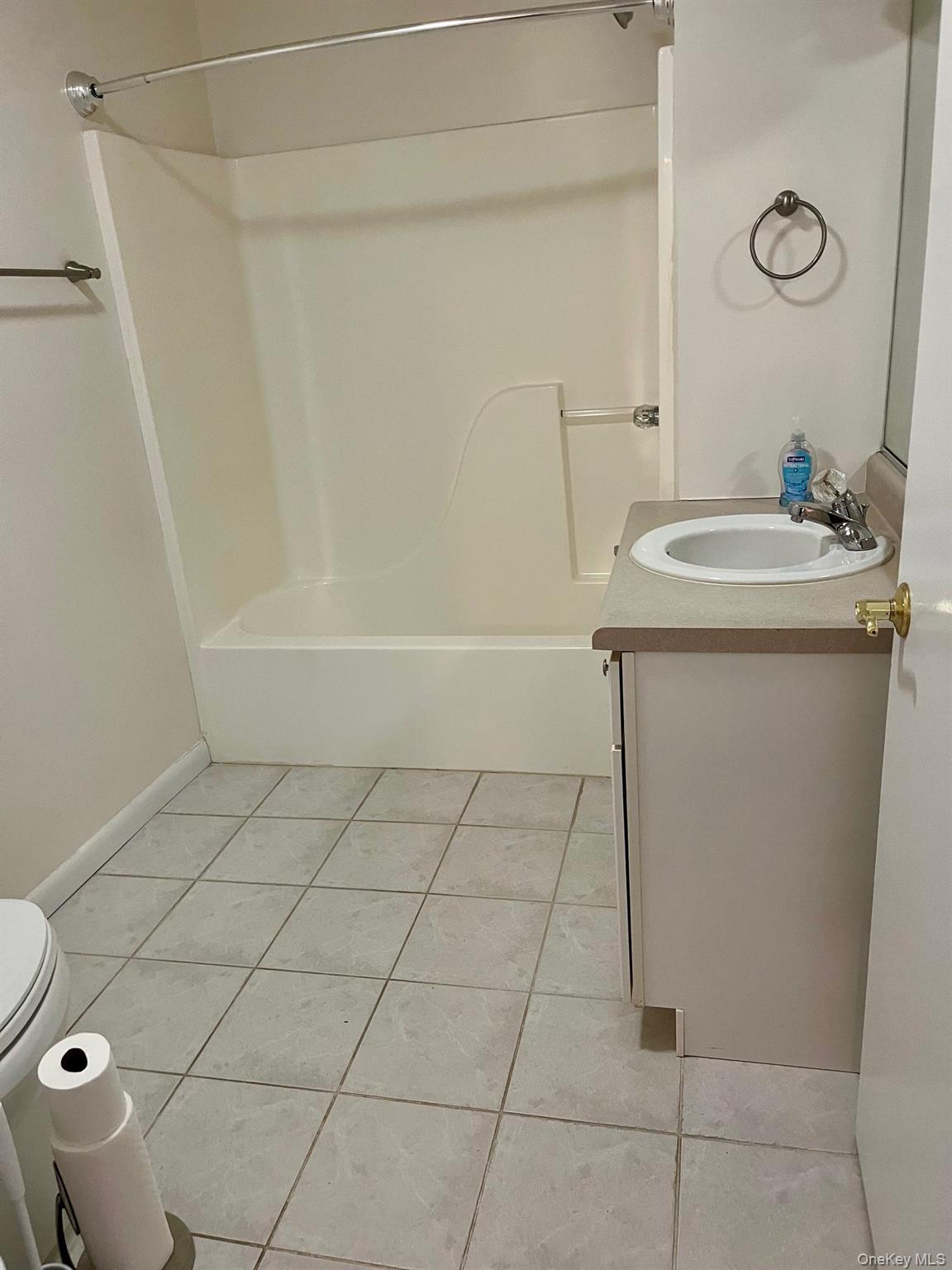 1102 Scenic Lane, Poughkeepsie, NY 12603