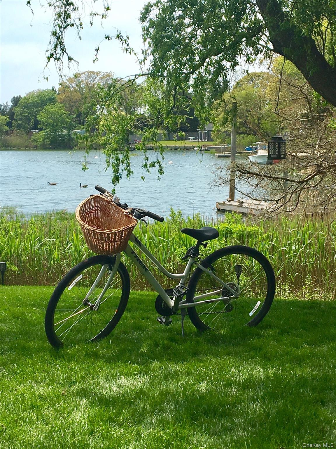 42 Towd Point Road, Southampton, NY 11968