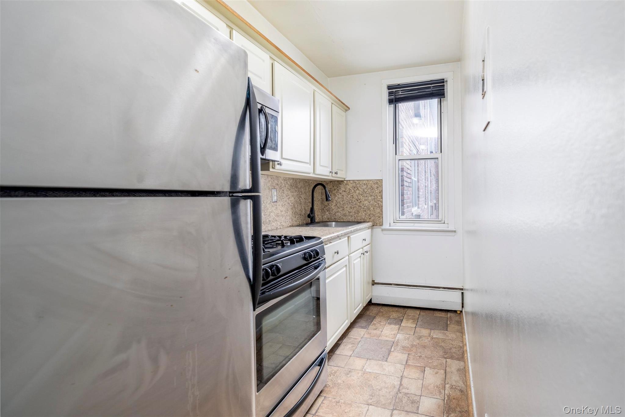 30 Daley Place # 136, Lynbrook, NY 11563